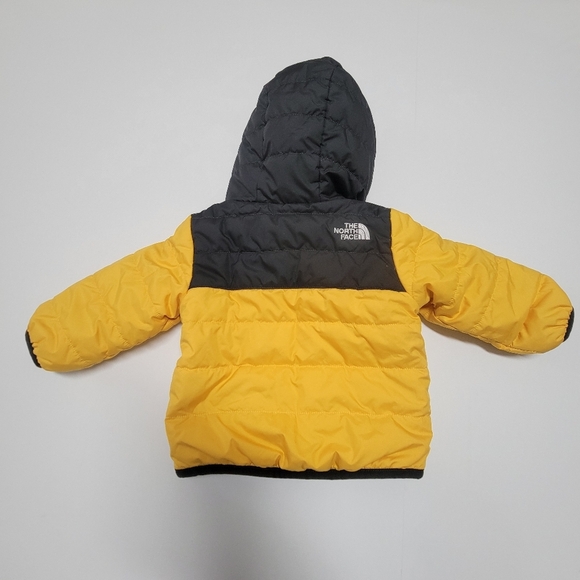 The north face Reversible hooded fleece puffer Jacket Infant's 3-6M. - Picture 2 of 14